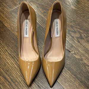 Steve Madden Camel Patent Leather Heels